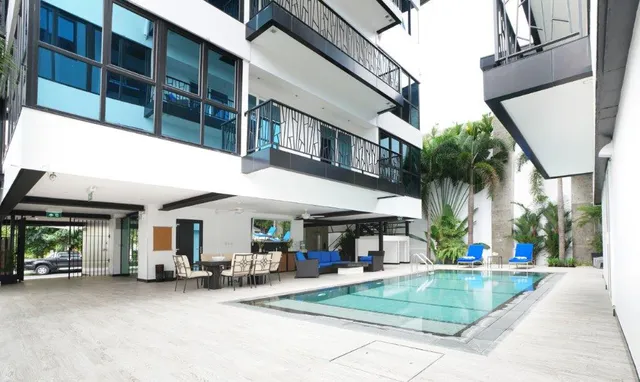 Life Beach Residence