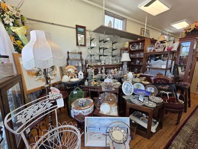 Moorestown Friends School Thrift Shop