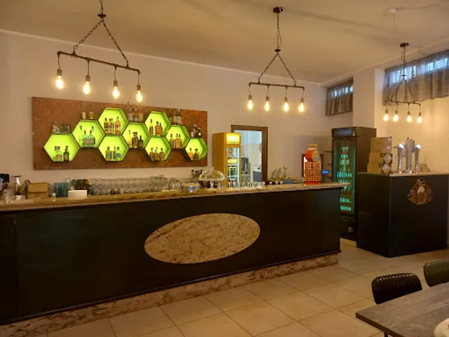 History ristorante cocktail bar