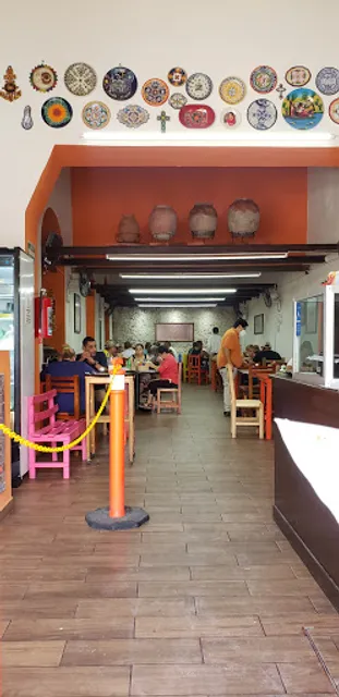 Los Metates "Con Sabor a México"