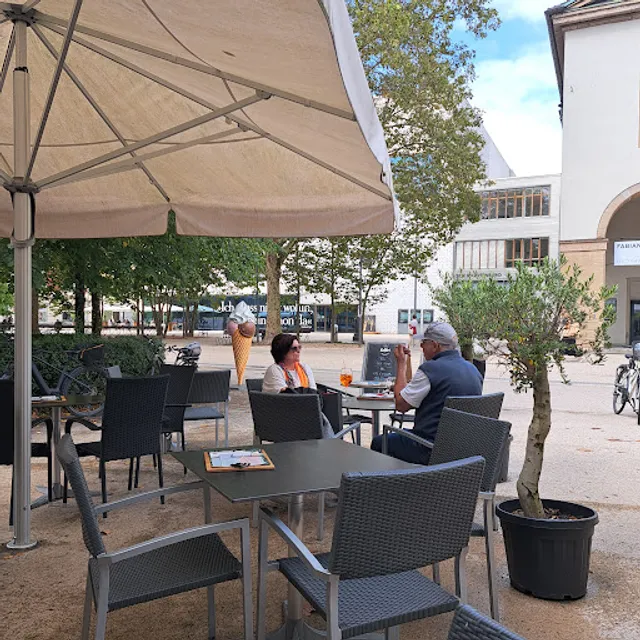 Kolibri - Eisdiele, Café & Bar