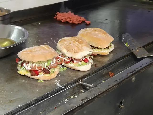 Tortas y Tacos Joshua