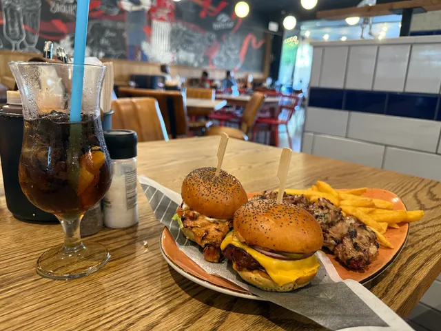 Ribs & Burgers Linton's Corner