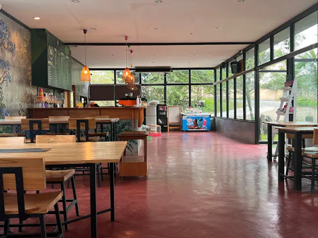 ฟาร์มฮักคาเฟหางดง Farm Hug Cafe