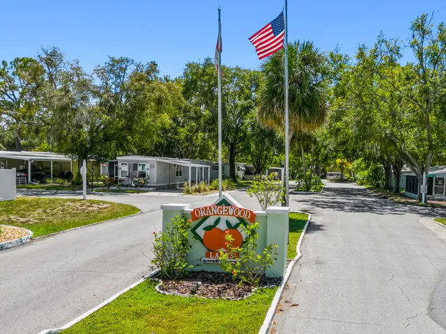 Orangewood Lakes Mobile Home Community