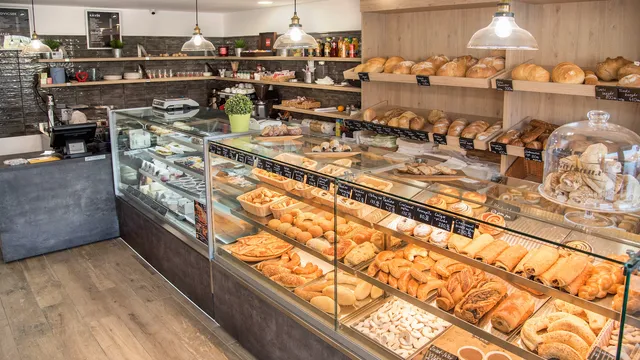 Komáromy Pékség Szaküzlet Zsidi Út