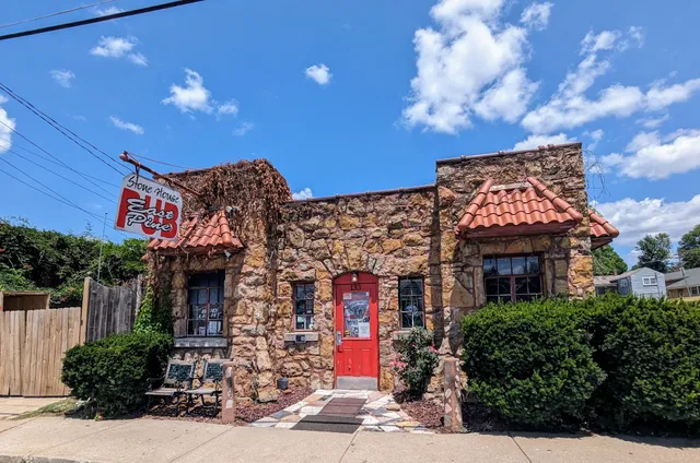 Stonehouse East Pine Pub