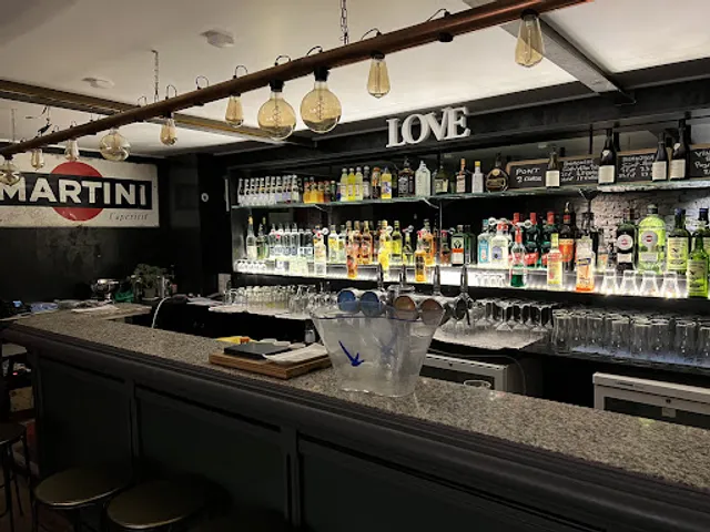 Restaurant Brasserie - EMB L'EMBUSCADE à Doucier