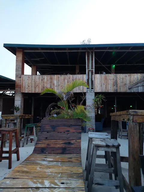 Rastaland Cocoland Reggaebar Ununio Beach