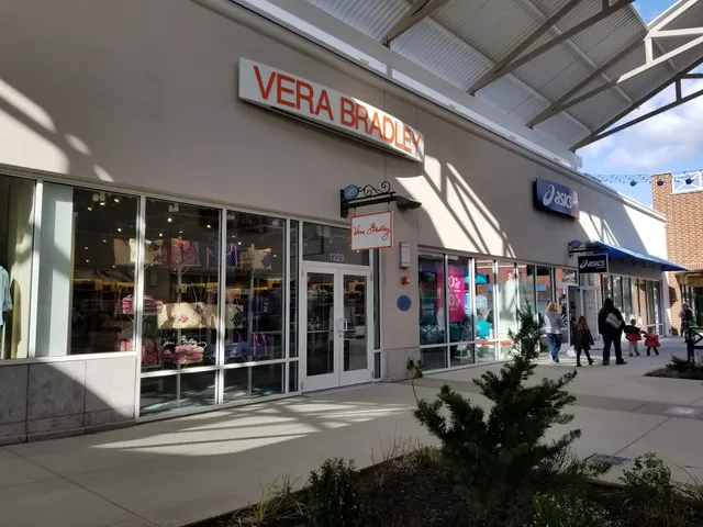 Vera Bradley Outlet