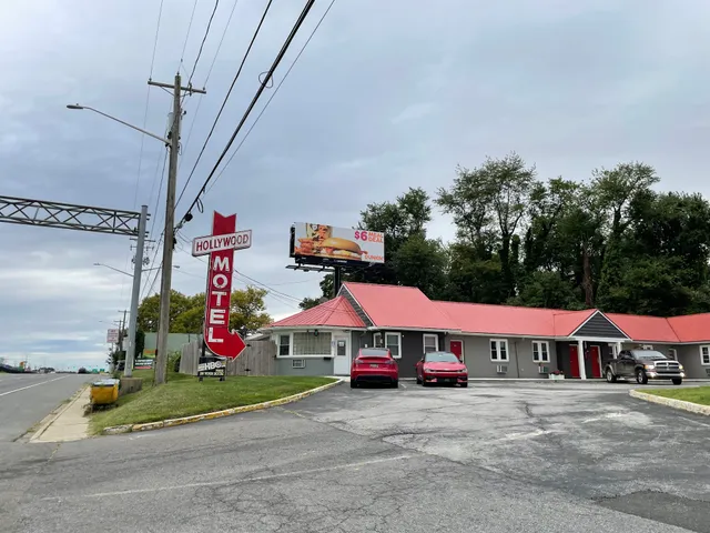 Hollywood Motel