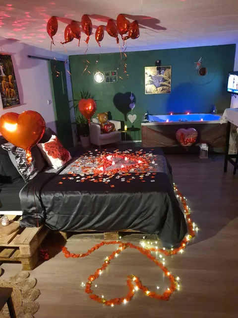 Suite Emeraude - Location avec SPA et piscine dans le Var