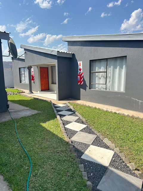 Maphuthi river lodge