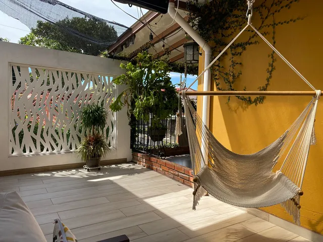 Edward y Familia Inn