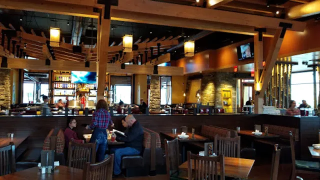 Lazy Dog Restaurant & Bar