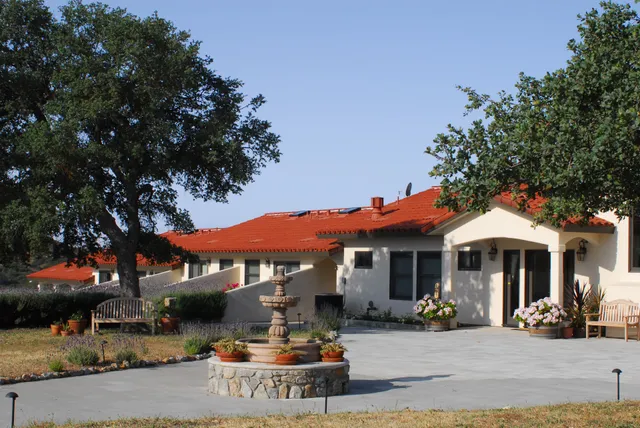 Inn at the Pinnacles