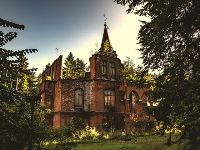 Old Post Office Apartment