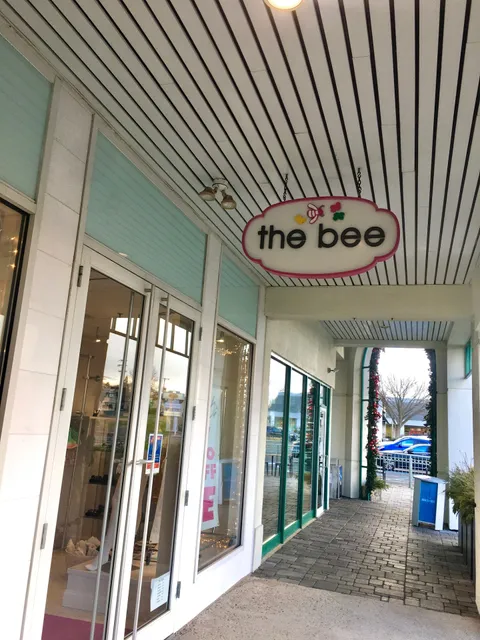 The Bee