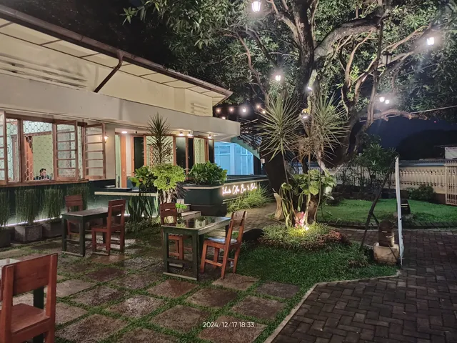 JO CAFE AUTHENTIC COFFEE BAR & KITCHEN