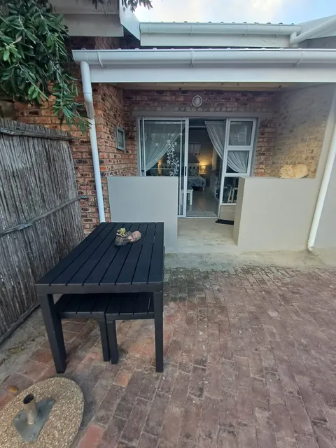 Petite - Struisbaai Accommodation