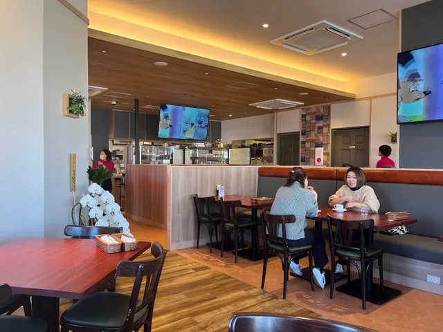 カプリチョーザ なら桜井大福店 (イエローハット中和幹線桜井店敷地内)