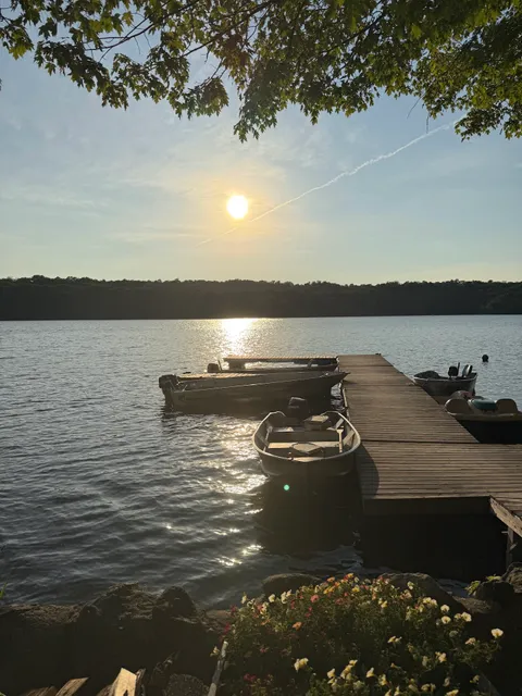 Bobs Lake Cottages & Escapes