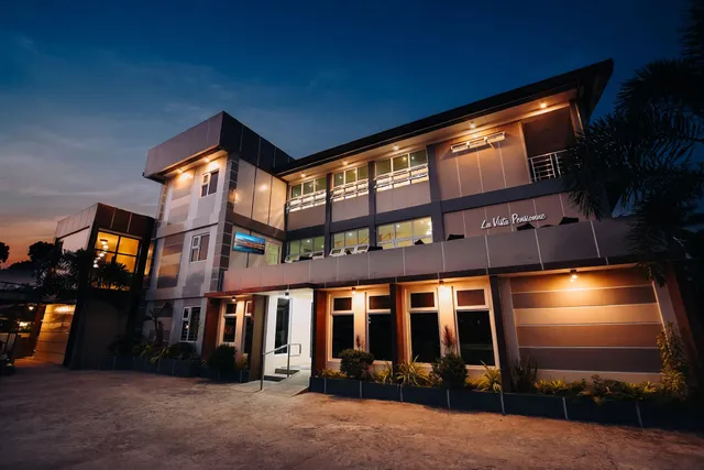 RedDoorz @ La Vista Pensionne Calbayog City