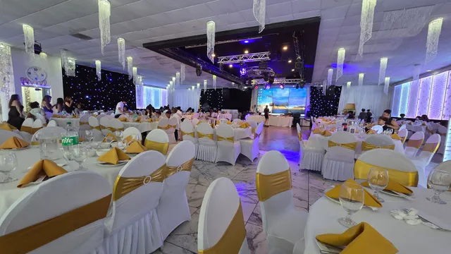 Tram Chim - Live King Crab