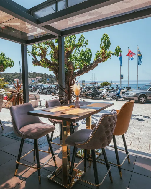 Basta gourmet bar Makarska