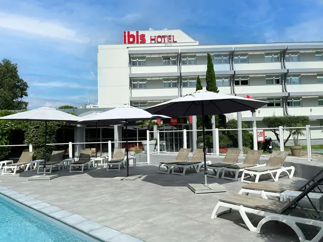 ibis Nîmes Ouest