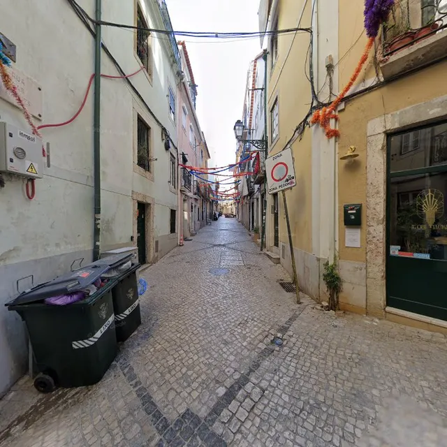 Madragoa Typical Apartments