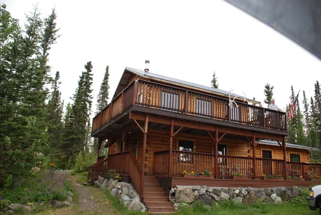 Kennicott River Lodge