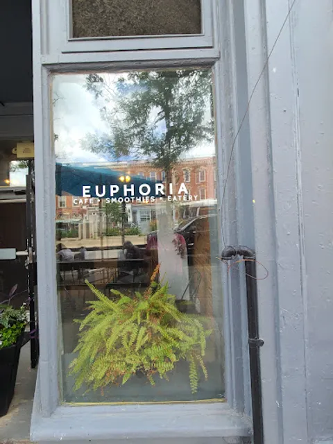 Euphoria Orangeville, Smoothies, Eats, Coffee & Treats