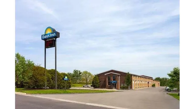 Days Inn by Wyndham Rockford