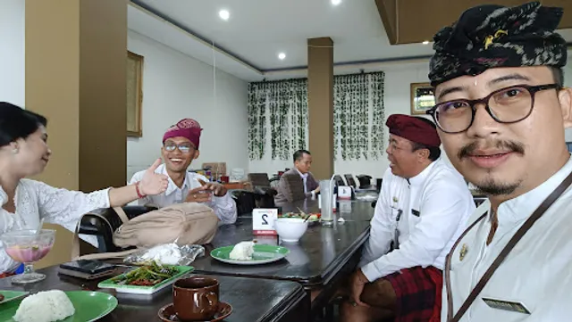 Rumah Makan Mana Lagi