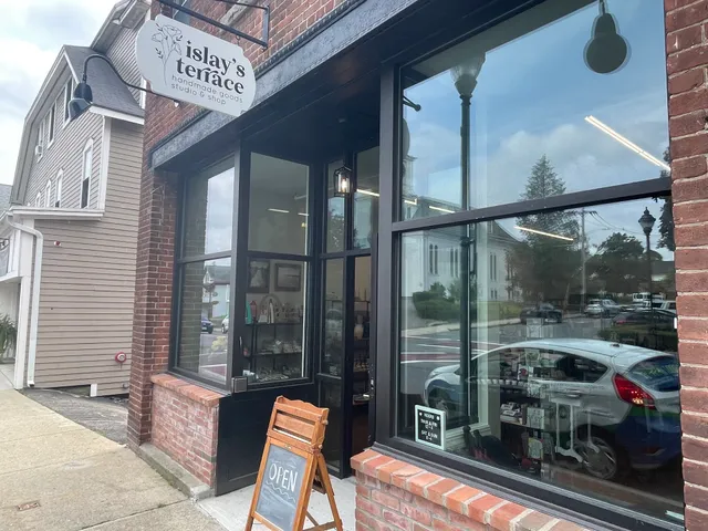 Islay's Terrace Studio and Shop