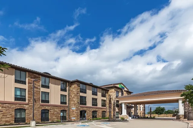 Holiday Inn Express & Suites Austin NW - Lakeway