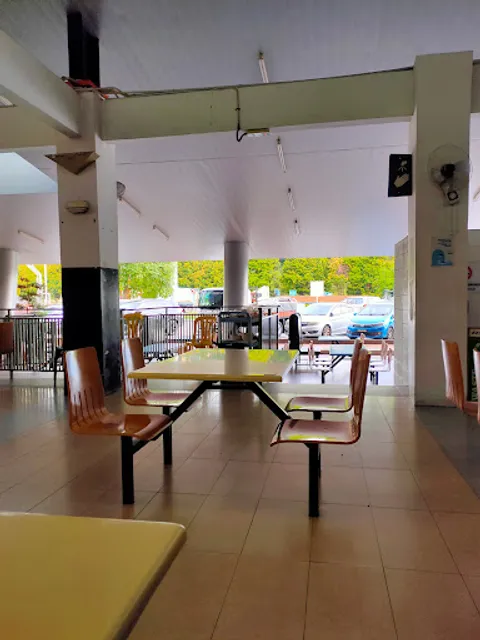 R & R Awan Besar KESAS