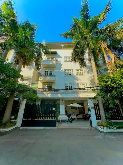 Pearl Service Apartment