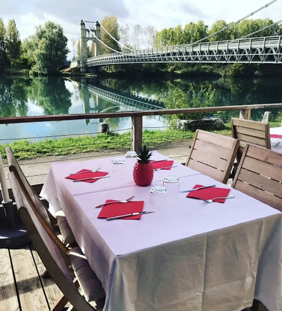 Hostellerie du Port de Groslée - restaurant proche Morestel