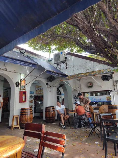 La Laguna Azul Cocktails