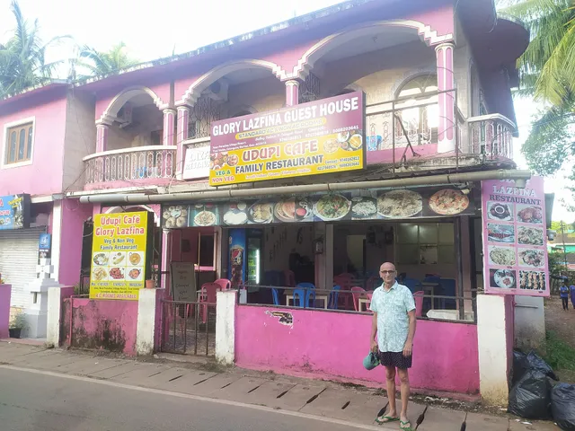 Glory Lazfina Guest House