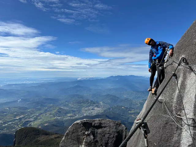 Mountain Kinabalu Via Ferrata (Lows Peak Circuit)