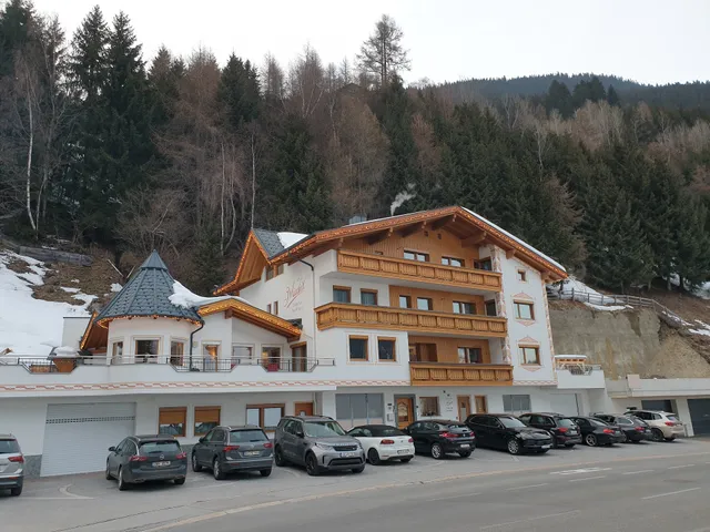 Apart Garni Mirabell