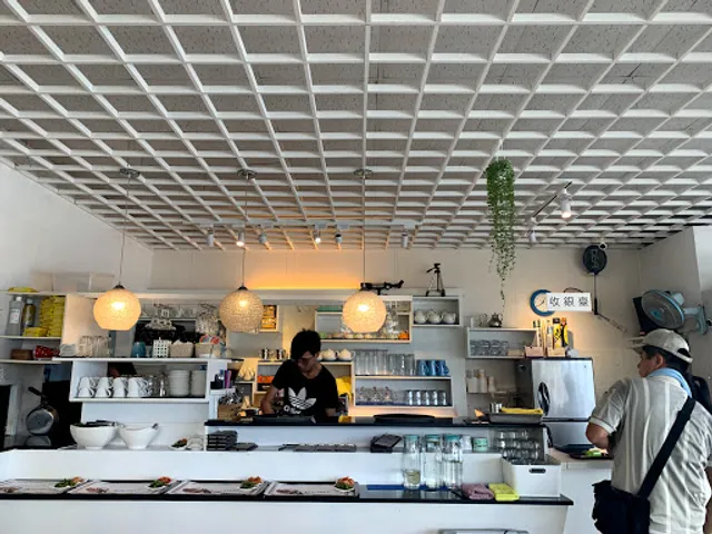 Montain & Sea X Cafe