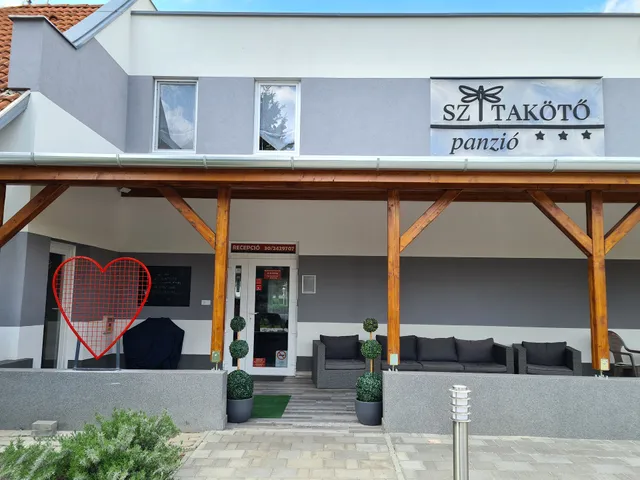 Szitakötő Panzió