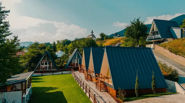 "La căsuțe Luxury" Alexandru cel Bun, PIATRA-NEAMT