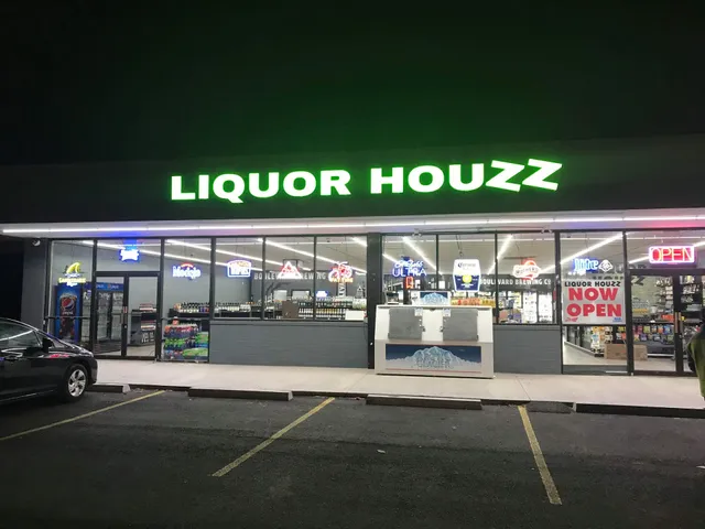 LIQUOR HOUZZ