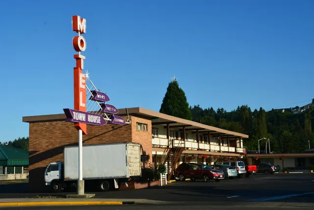 Town House Motel