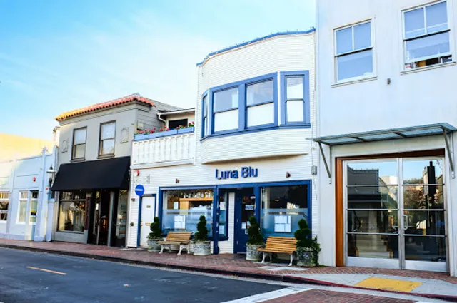 Luna Blu